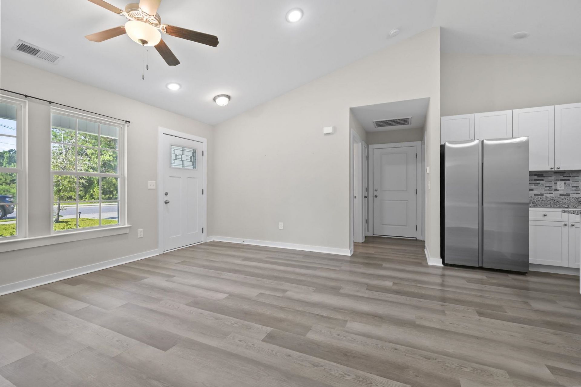 1517 Ackerrose Dr. Photo 7