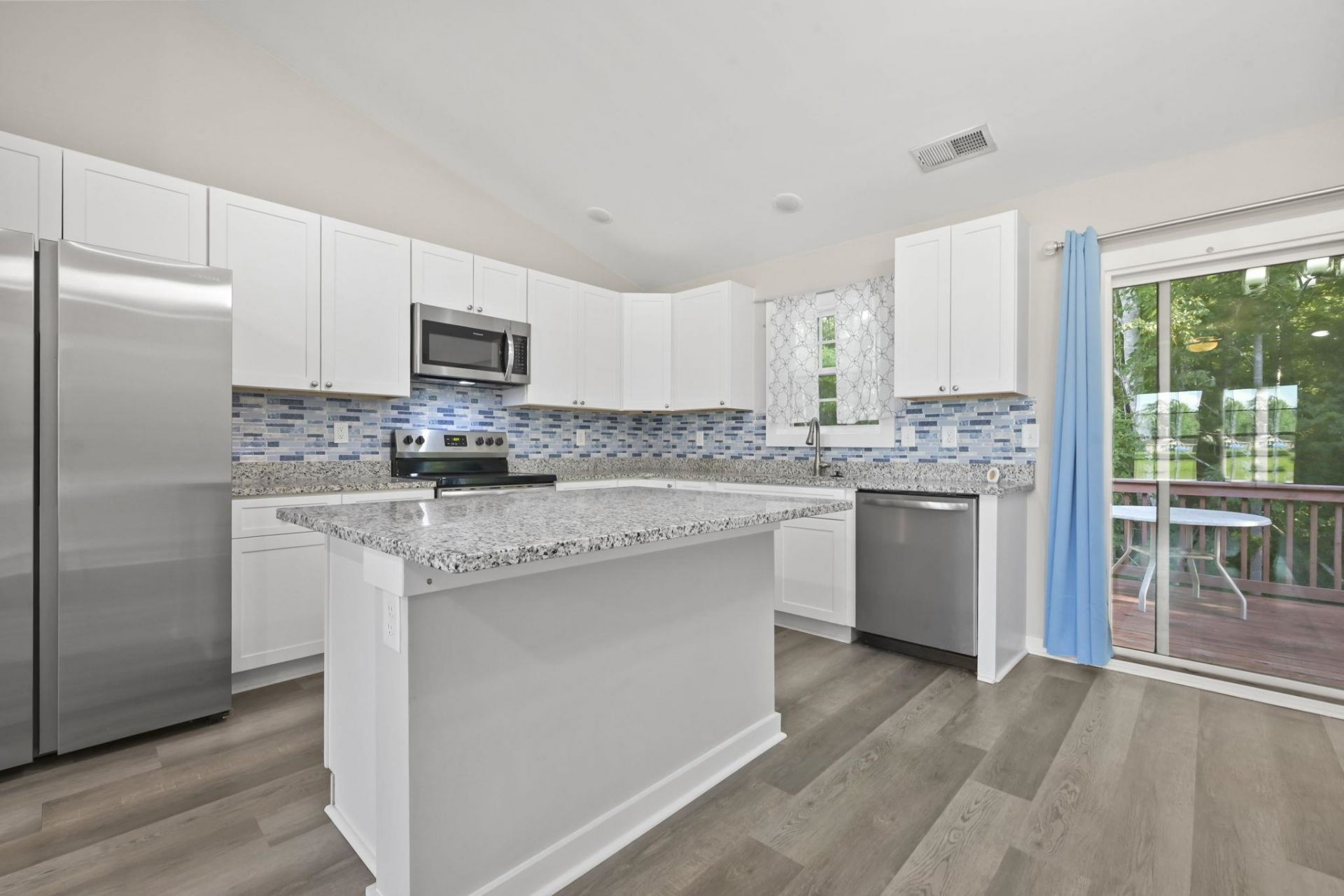 1517 Ackerrose Dr. Photo 9