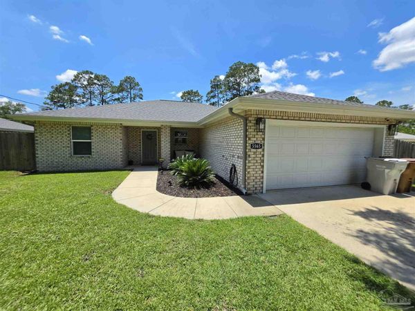 5565 Riviera Dr, Milton, FL 32583