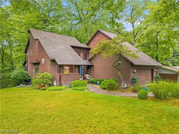 8810 Blossom Circle NW, Massillon, OH 44646