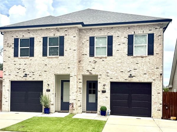 819 N WOODLAWN Avenue, Metairie, LA 70001