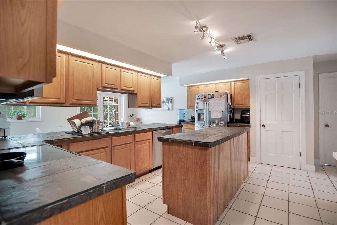 5307 Jade Circle, Orlando, FL 32812 Photo