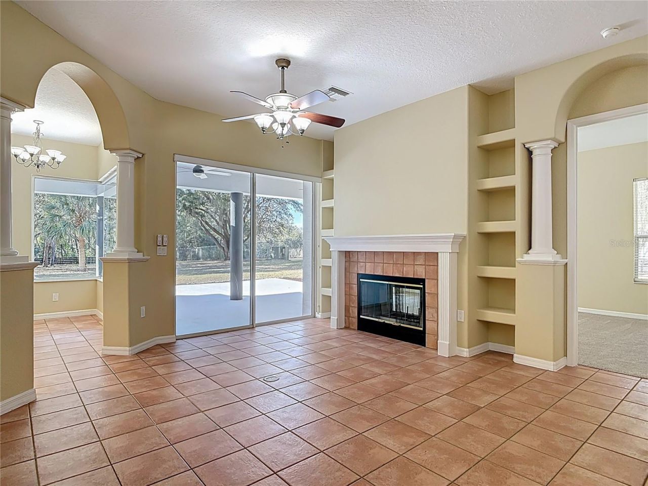 949 Hawk Landing , Fruitland Park, FL 34731 Photo