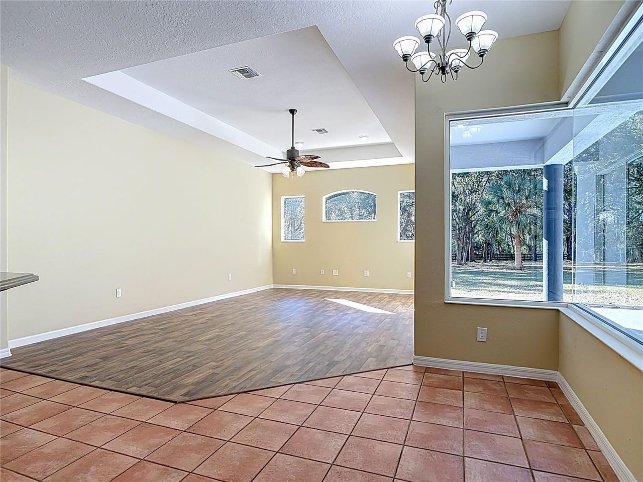 949 Hawk Landing , Fruitland Park, FL 34731 Photo