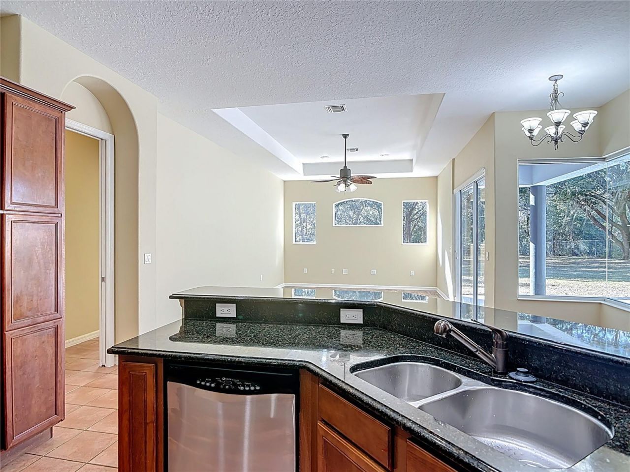 949 Hawk Landing , Fruitland Park, FL 34731 Photo