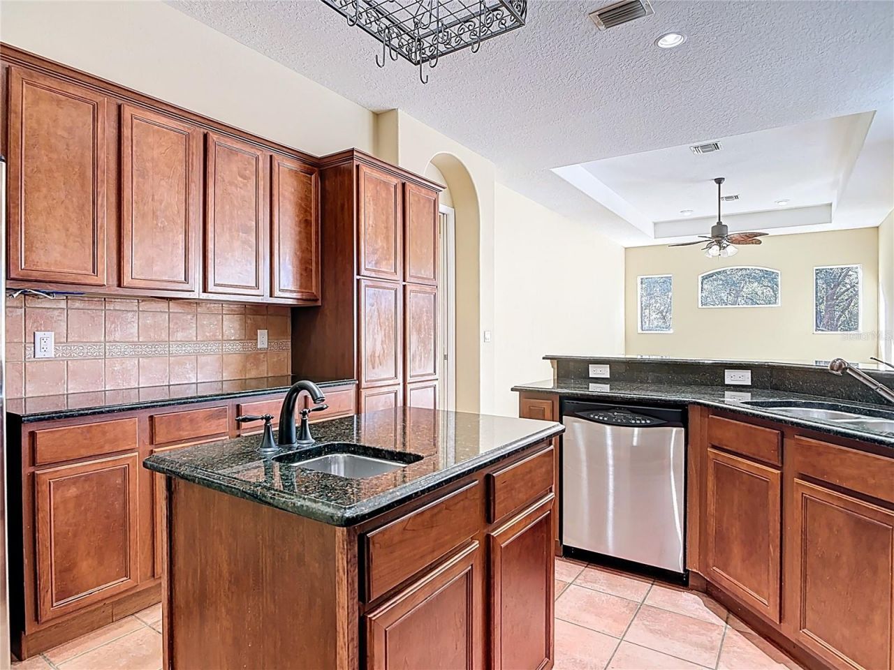 949 Hawk Landing , Fruitland Park, FL 34731 Photo