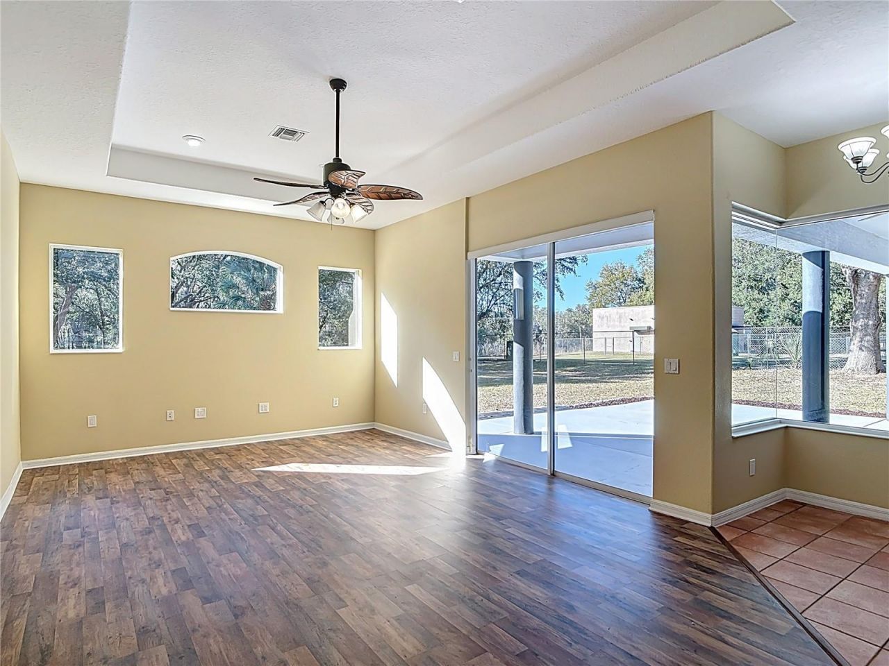 949 Hawk Landing , Fruitland Park, FL 34731 Photo