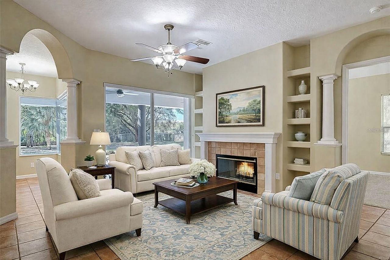 949 Hawk Landing , Fruitland Park, FL 34731 Photo