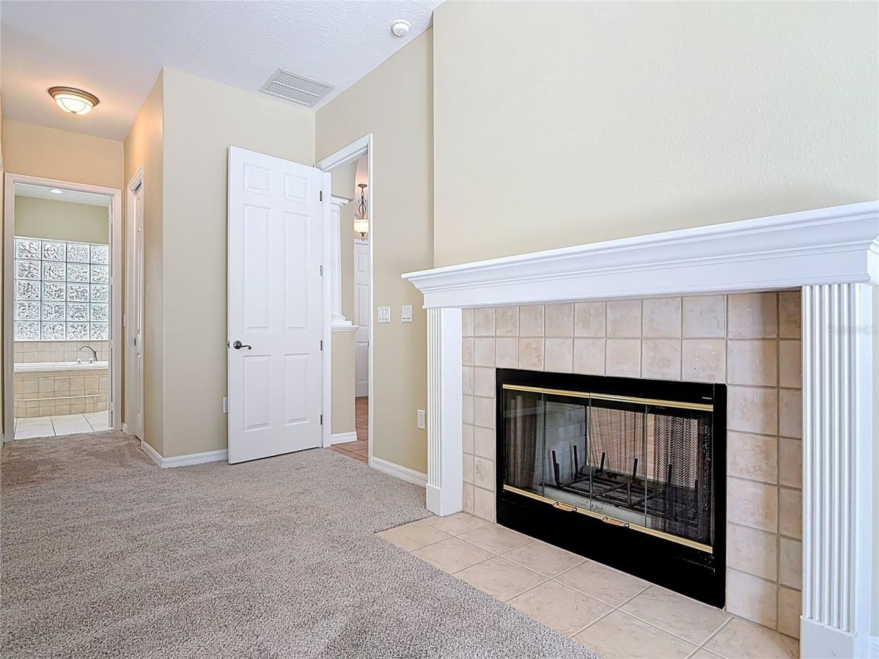 949 Hawk Landing , Fruitland Park, FL 34731 Photo