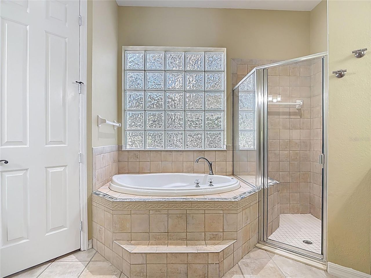 949 Hawk Landing , Fruitland Park, FL 34731 Photo