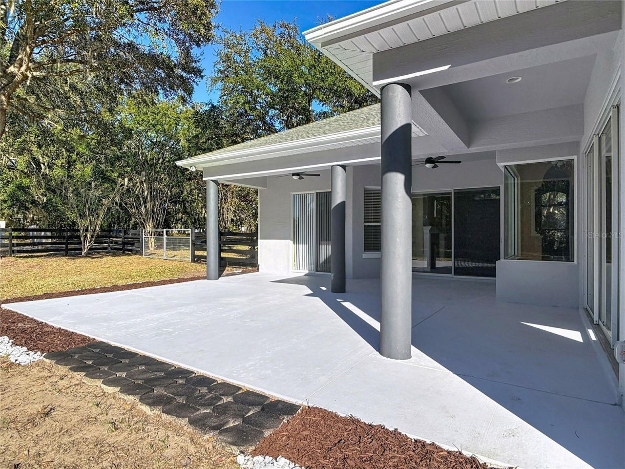 949 Hawk Landing , Fruitland Park, FL 34731 Photo