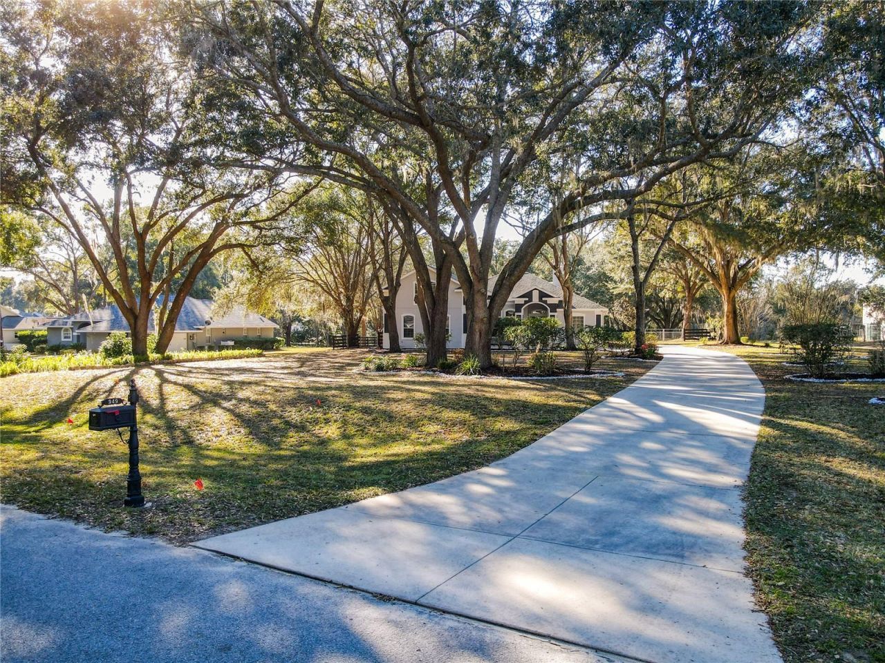 949 Hawk Landing , Fruitland Park, FL 34731 Photo