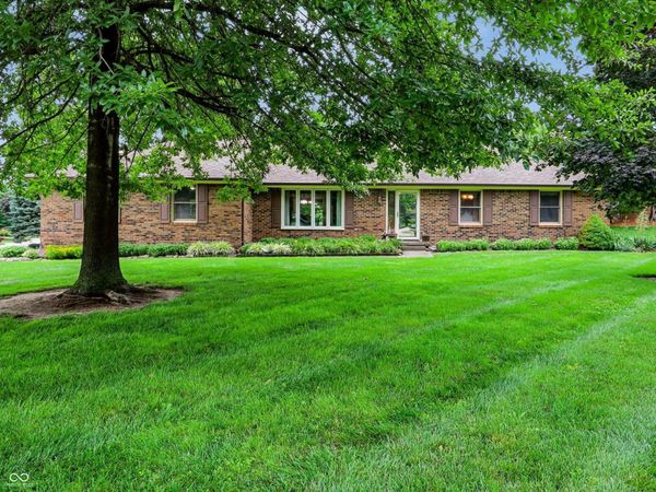 487 Moccosin Road, Greenwood, IN 46142