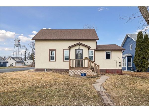 500 E 1st Street , Waconia, MN 55387