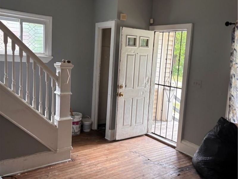 688 E 96th Street, Cleveland, OH 44108 Photo 5