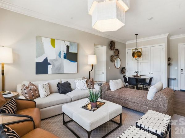 2990 Selwyn Avenue, Unit 310, Charlotte, NC 28209
