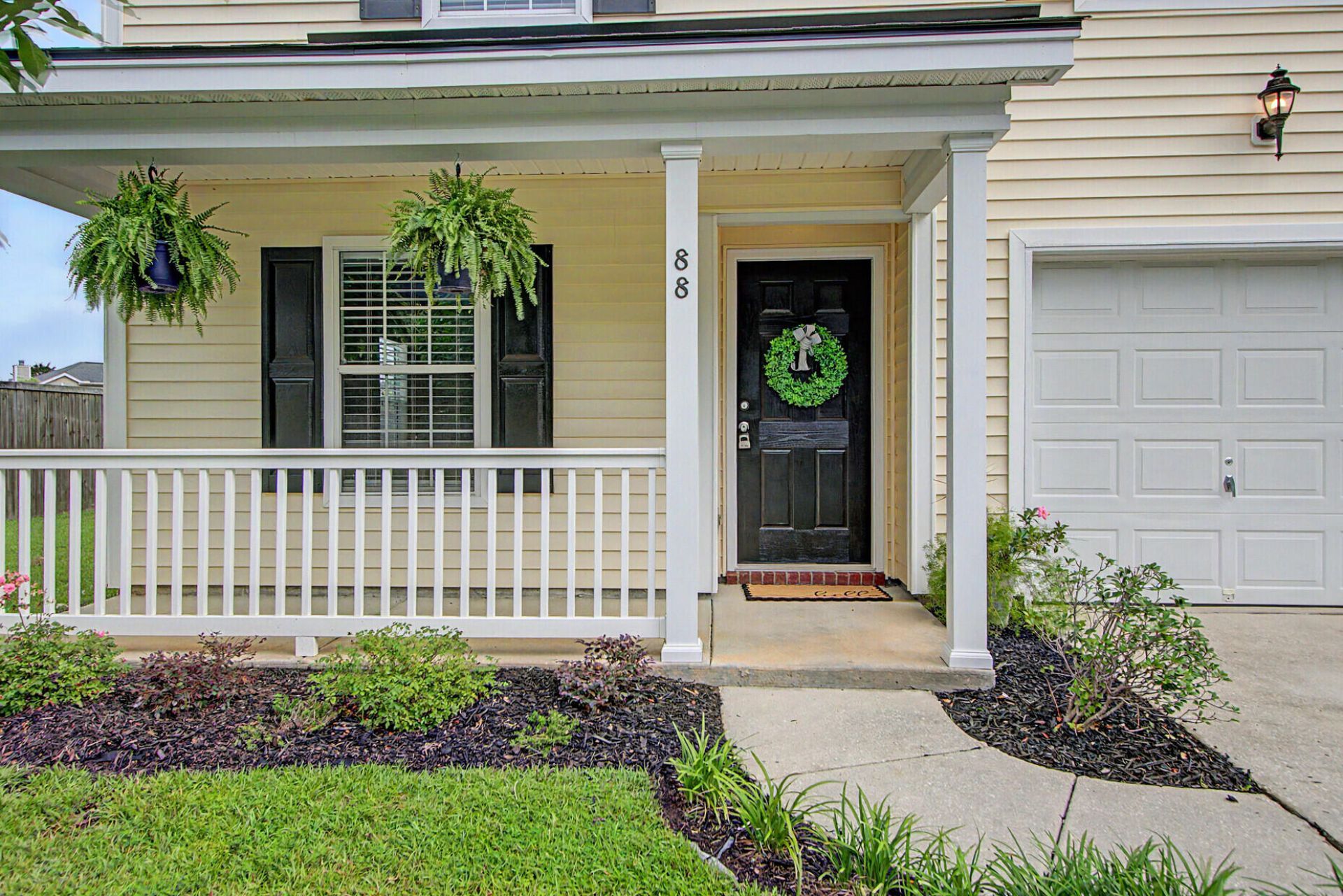 88 Blue Jasmine Lane Photo 4