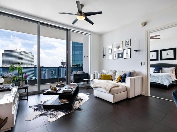 200 Biscayne Boulevard Way , Unit 4812, Miami, FL 33131