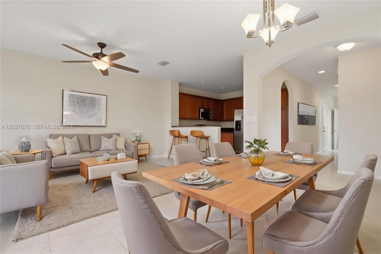 277 Las Brisas Cir, Sunrise, FL 33326 Photo