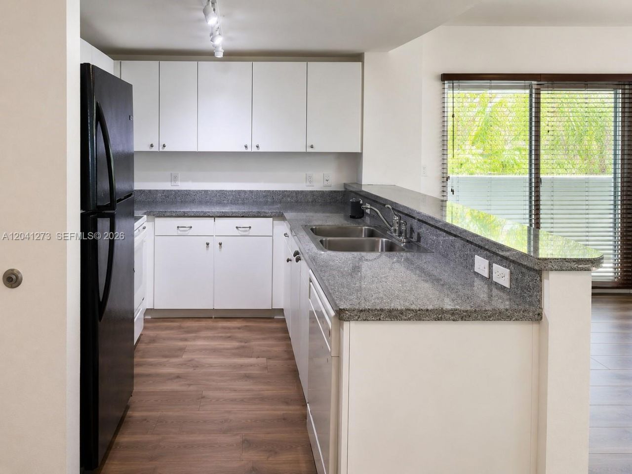 2740 SW 28th Ter, Unit 208, Miami, FL 33133 Photo