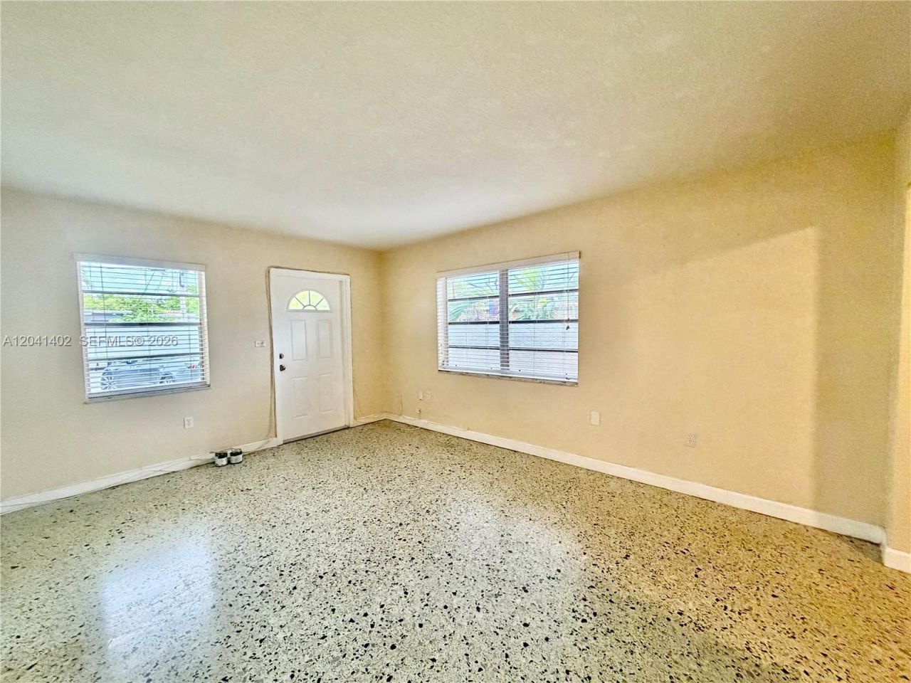 911 NW 22nd Pl , Miami, FL 33125 Photo