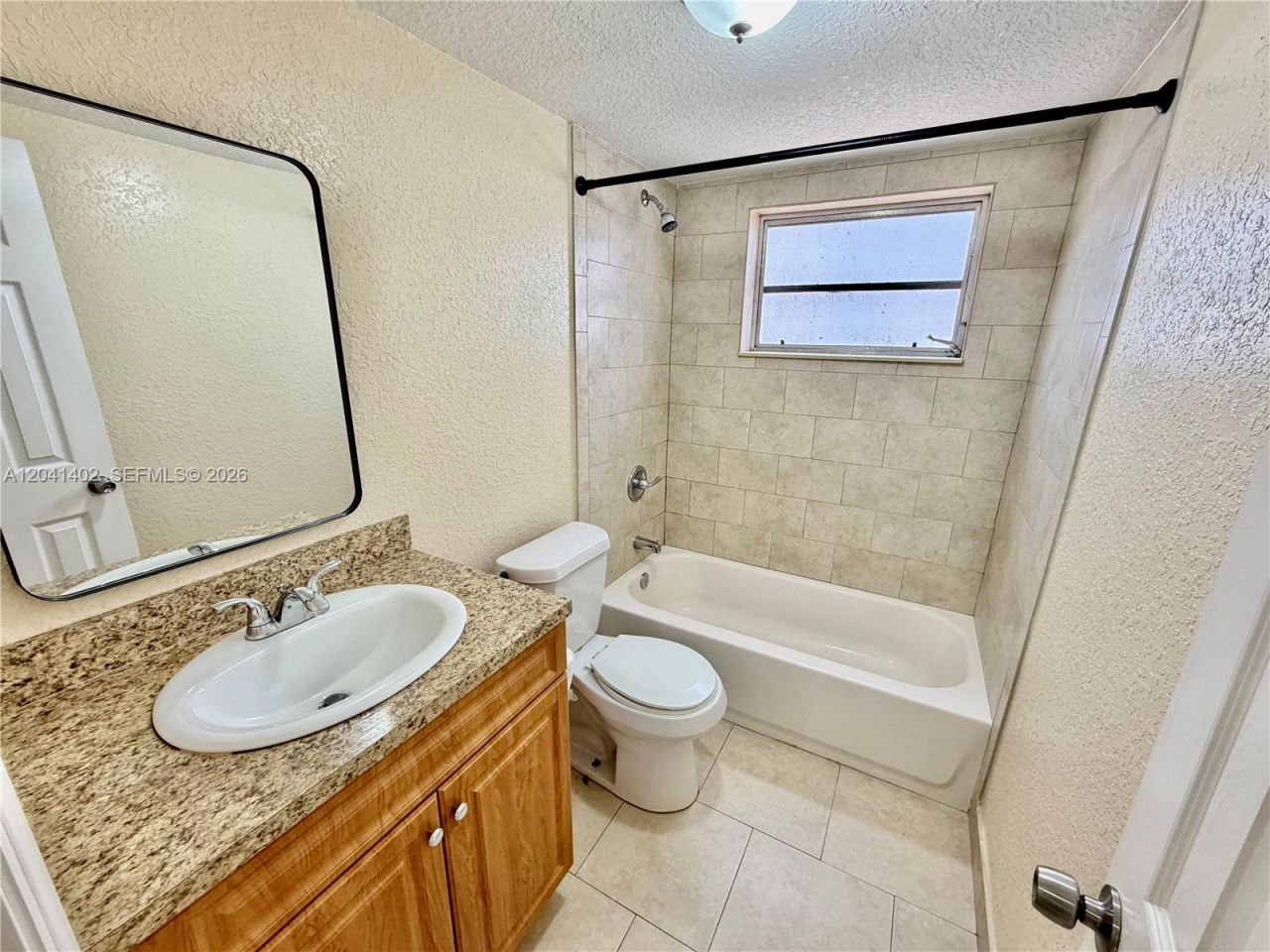 911 NW 22nd Pl, Miami, FL 33125 Photo