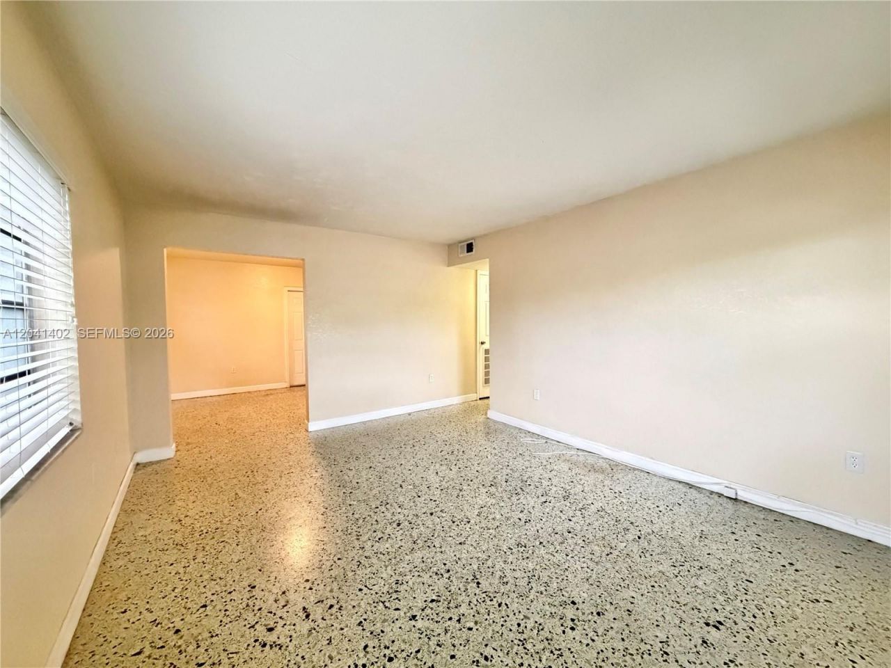 911 NW 22nd Pl , Miami, FL 33125 Photo