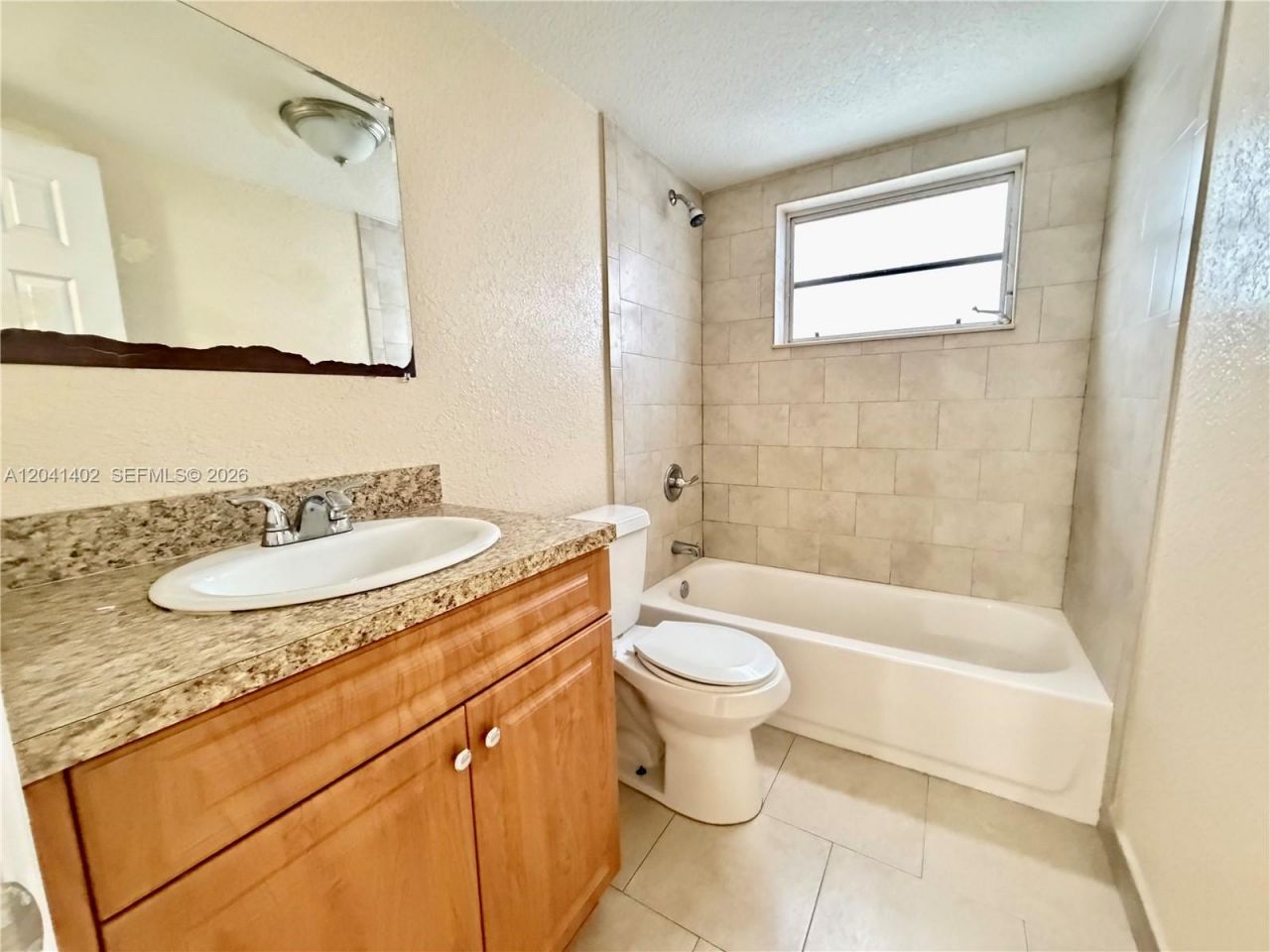 911 NW 22nd Pl , Miami, FL 33125 Photo