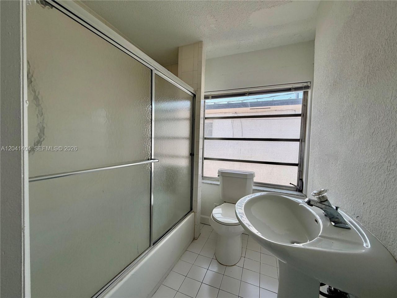 913 NW 22nd Pl, Miami, FL 33125 Photo