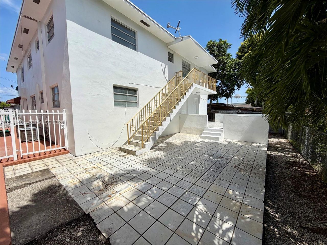 913 NW 22nd Pl, Miami, FL 33125 Photo