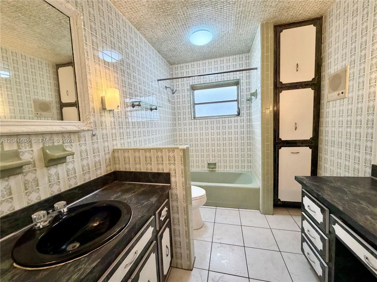 913 NW 22nd Pl , Miami, FL 33125 Photo