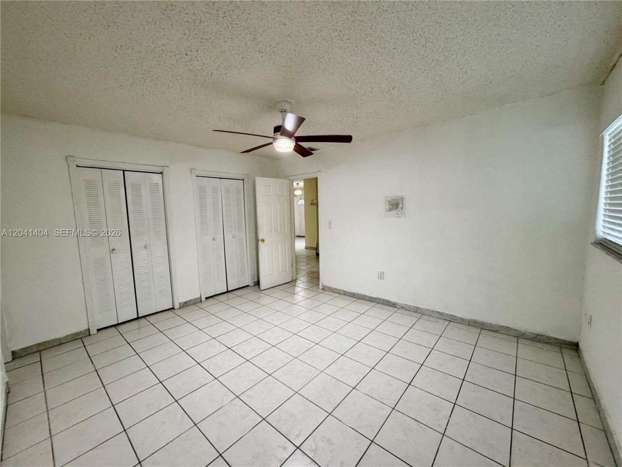 913 NW 22nd Pl , Miami, FL 33125 Photo