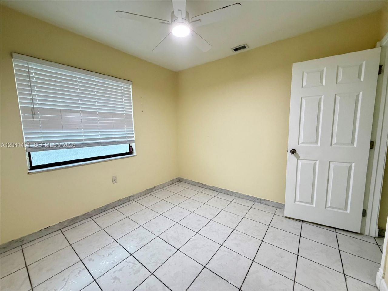 913 NW 22nd Pl , Miami, FL 33125 Photo