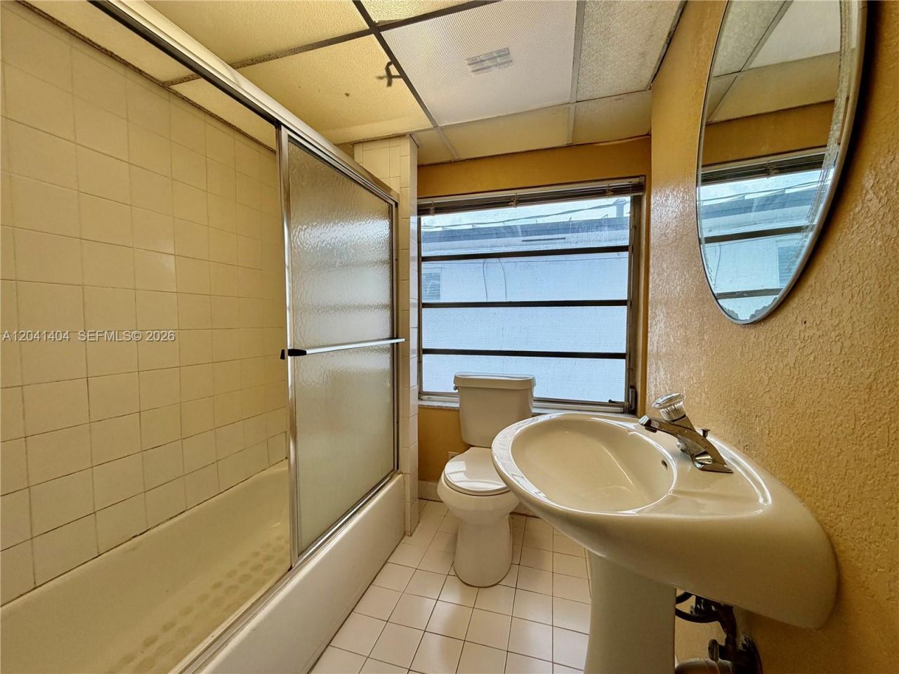 913 NW 22nd Pl , Miami, FL 33125 Photo