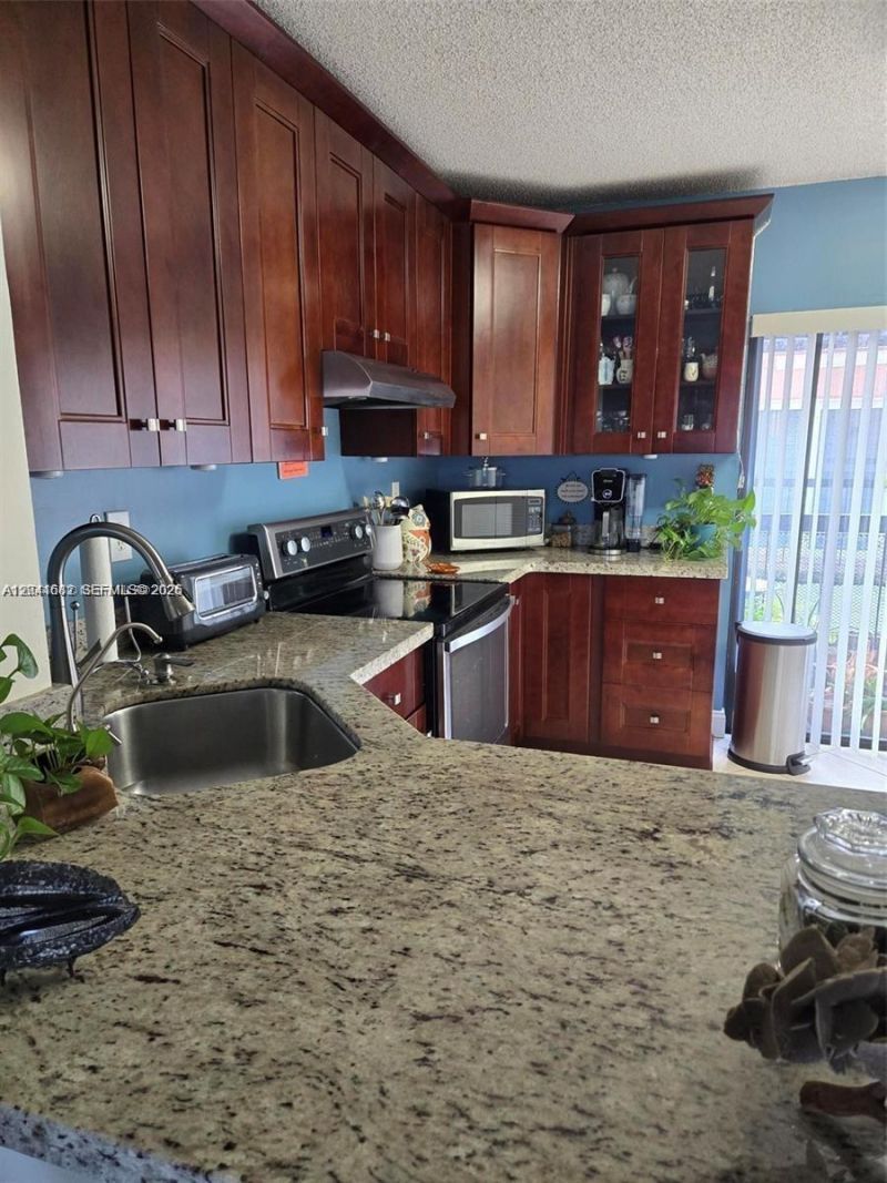 2174 W 60th St , Unit 17205, Hialeah, FL 33016 Photo
