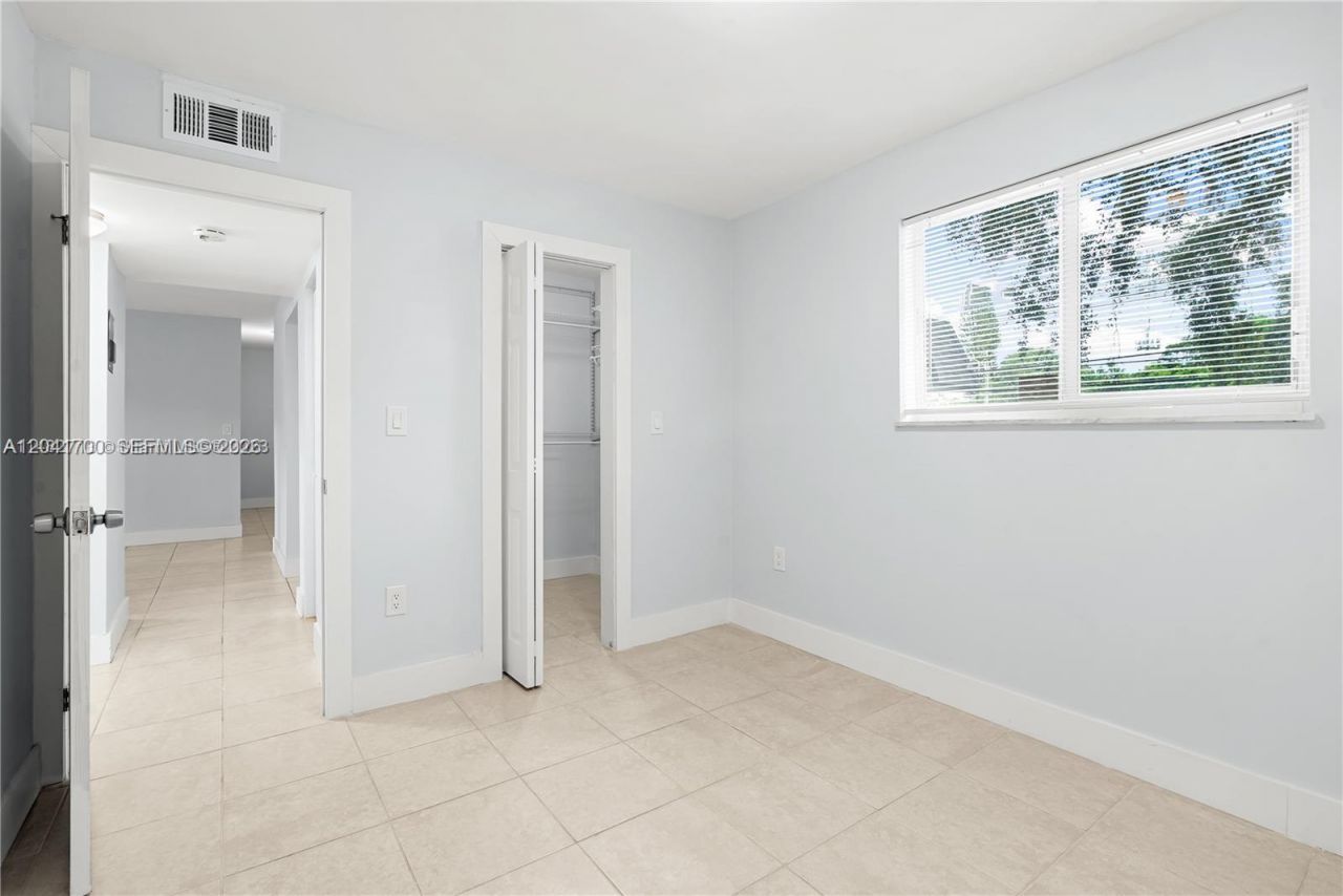 7722 NE 3rd Ct , Unit 2, Miami, FL 33138 Photo