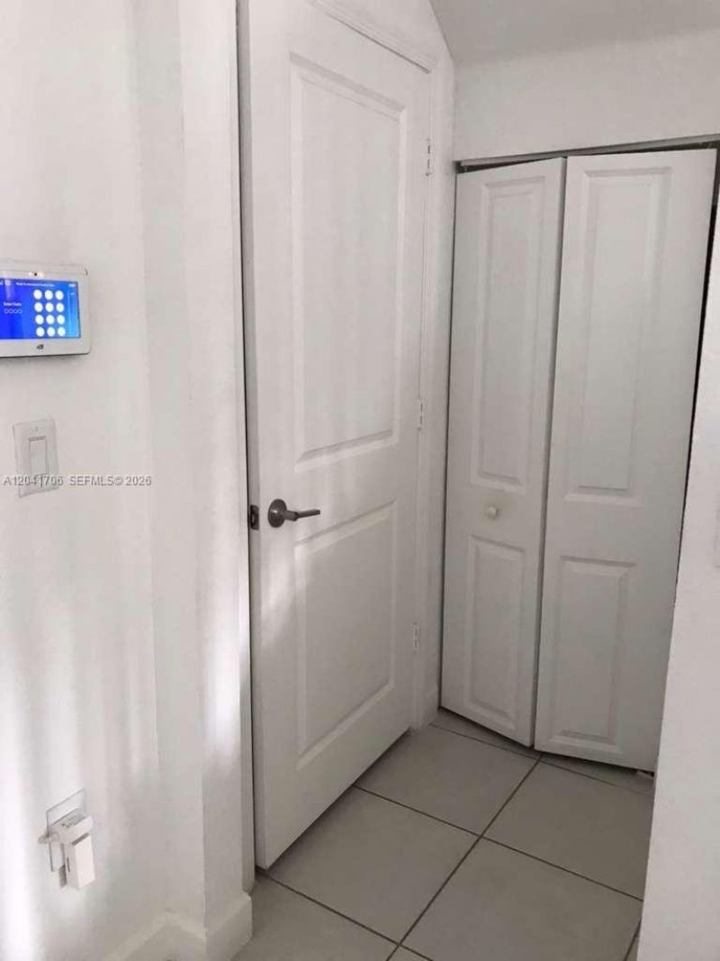 21018 NE 8th Ave, Unit 21018, Miami, FL 33179 Photo