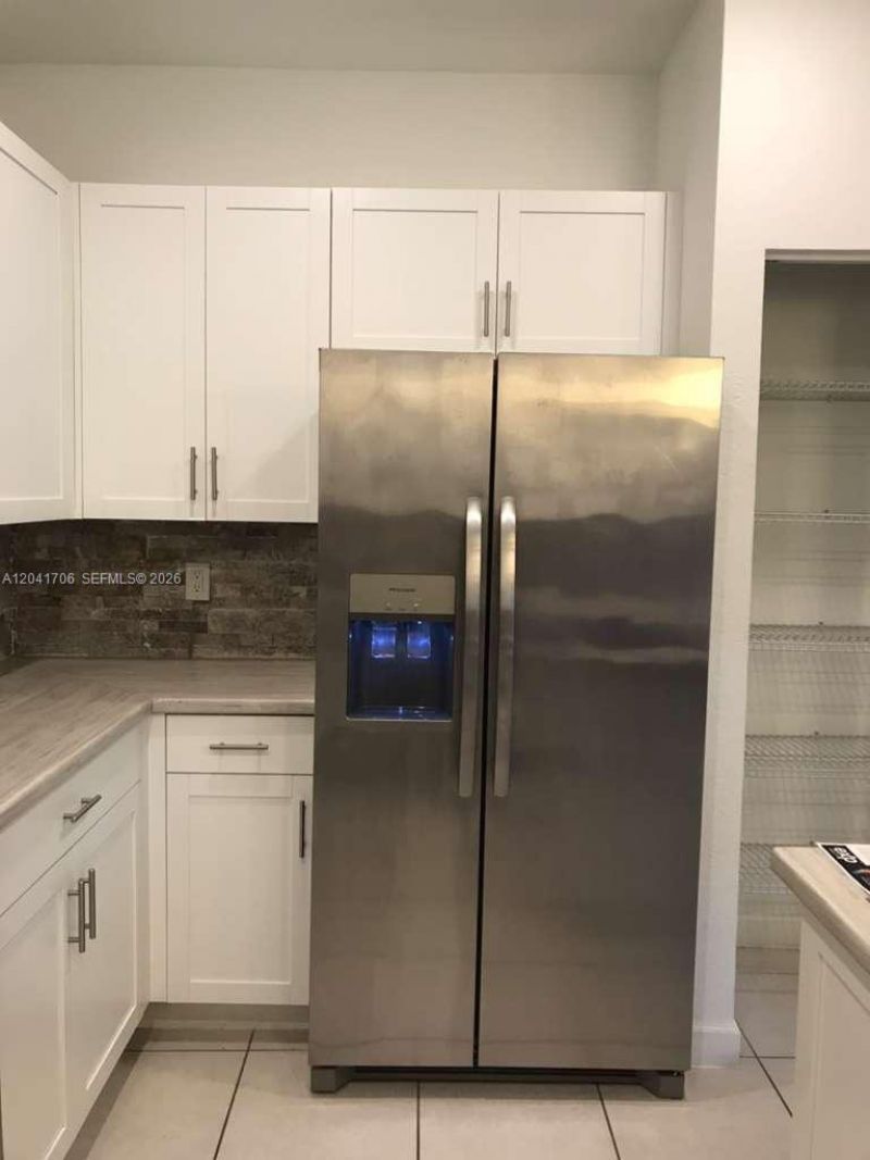 21018 NE 8th Ave, Unit 21018, Miami, FL 33179 Photo