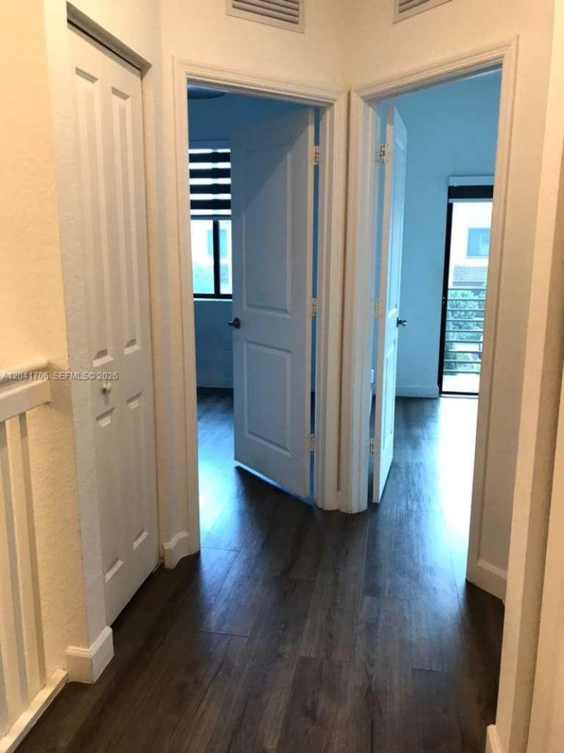 21018 NE 8th Ave, Unit 21018, Miami, FL 33179 Photo