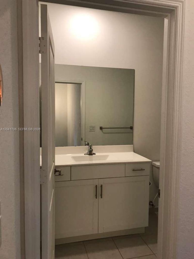 21018 NE 8th Ave, Unit 21018, Miami, FL 33179 Photo