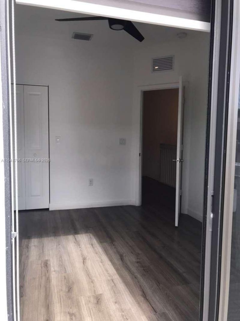 21018 NE 8th Ave, Unit 21018, Miami, FL 33179 Photo