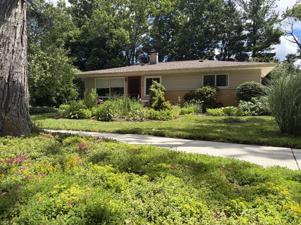 2104 S Circle Drive, Ann Arbor, MI 48103
