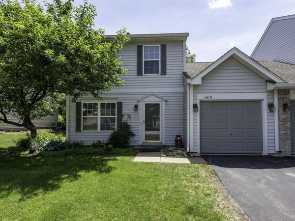 1413 W Split Oak Circle , Round Lake Beach, IL 60073
