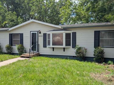 2010 W Cove Court, Lincoln, NE 68522