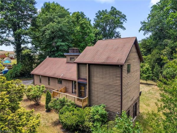 512 Forest Lane , Yadkinville, NC 27055