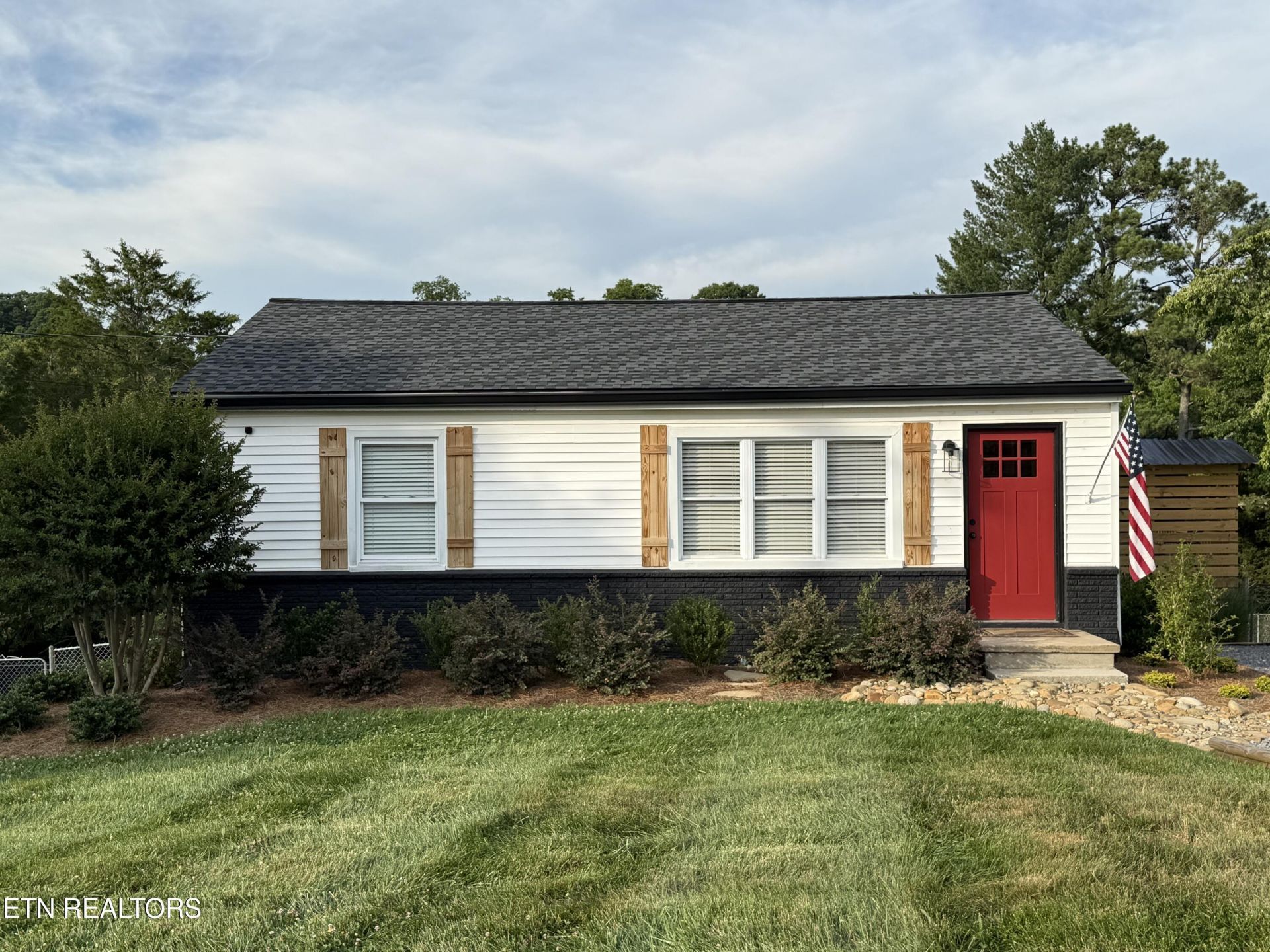 8024 Brickyard Rd, Powell, TN 37849 Main Photo