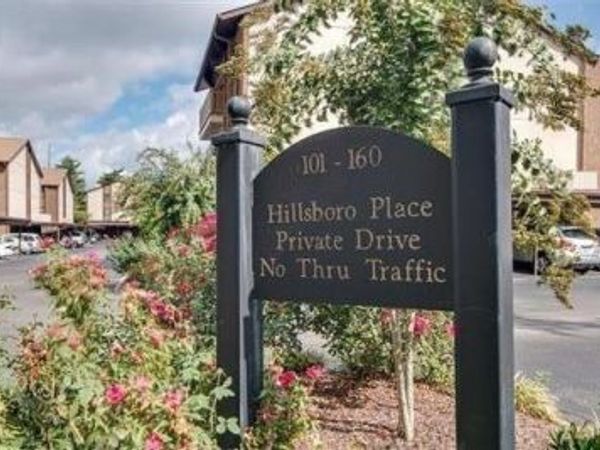 120 Hillsboro Pl, Nashville, TN 37215