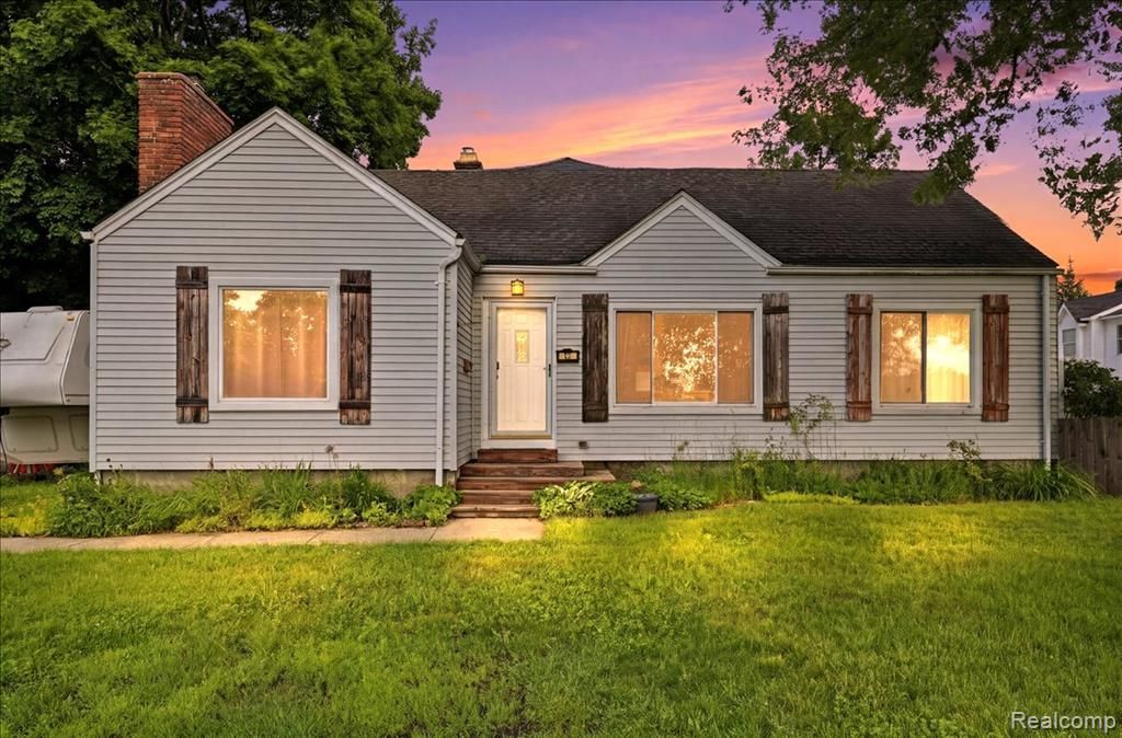 37 Ensley Street, Oxford Vlg, MI 48371 Main Photo