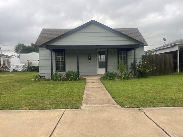 415 S Main Street, Hennessey, OK 73742