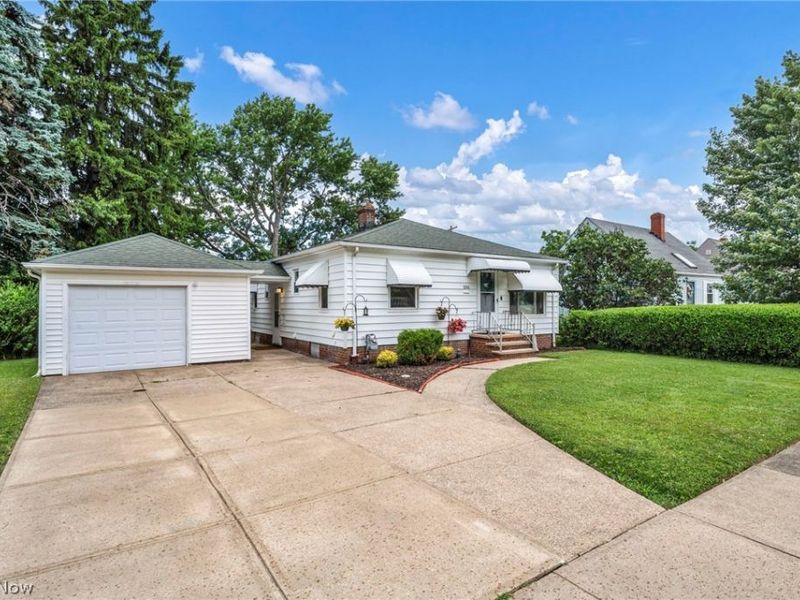 3206 Torrington Avenue, Parma, OH 44134 Photo 4